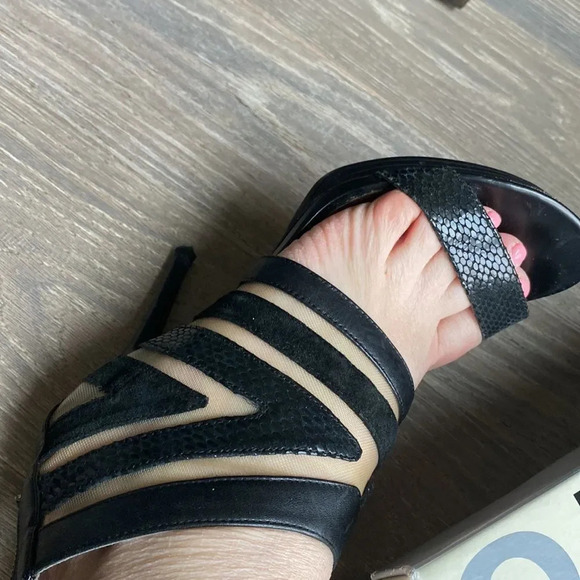 DKNYC SASHA leather sandals with mesh details - Picture 10 of 15